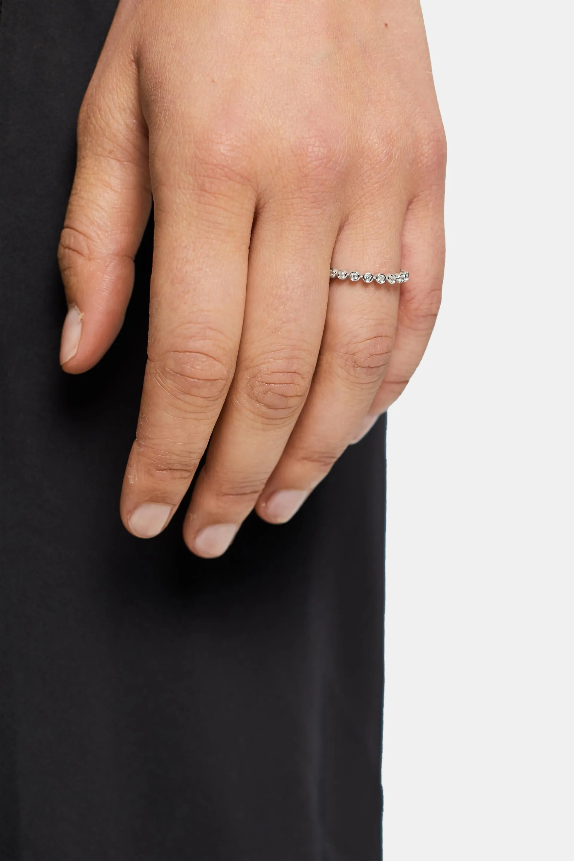 Anillo de plata de ley con circonita