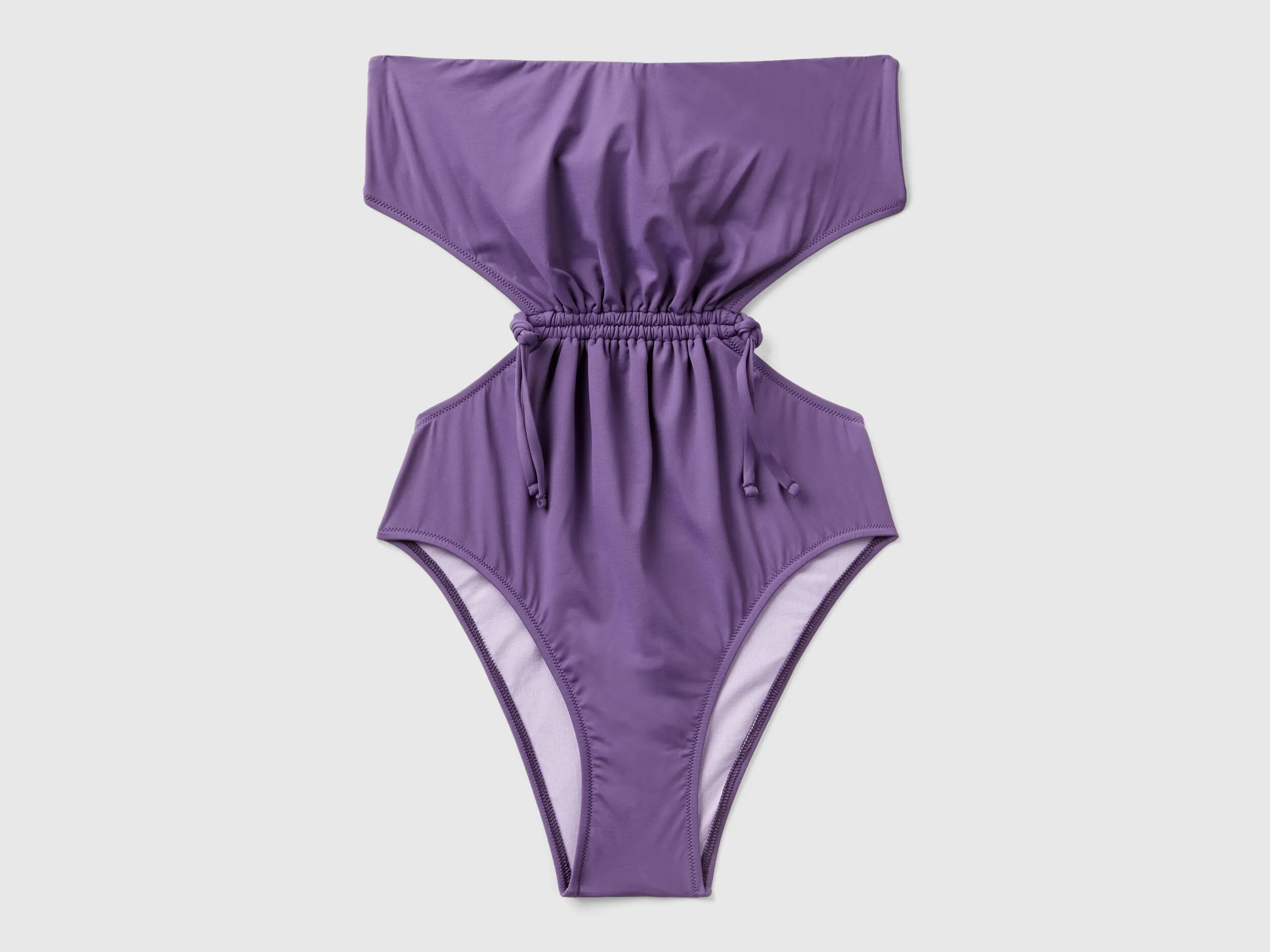 Bañador de ECONYL® con troquelado
