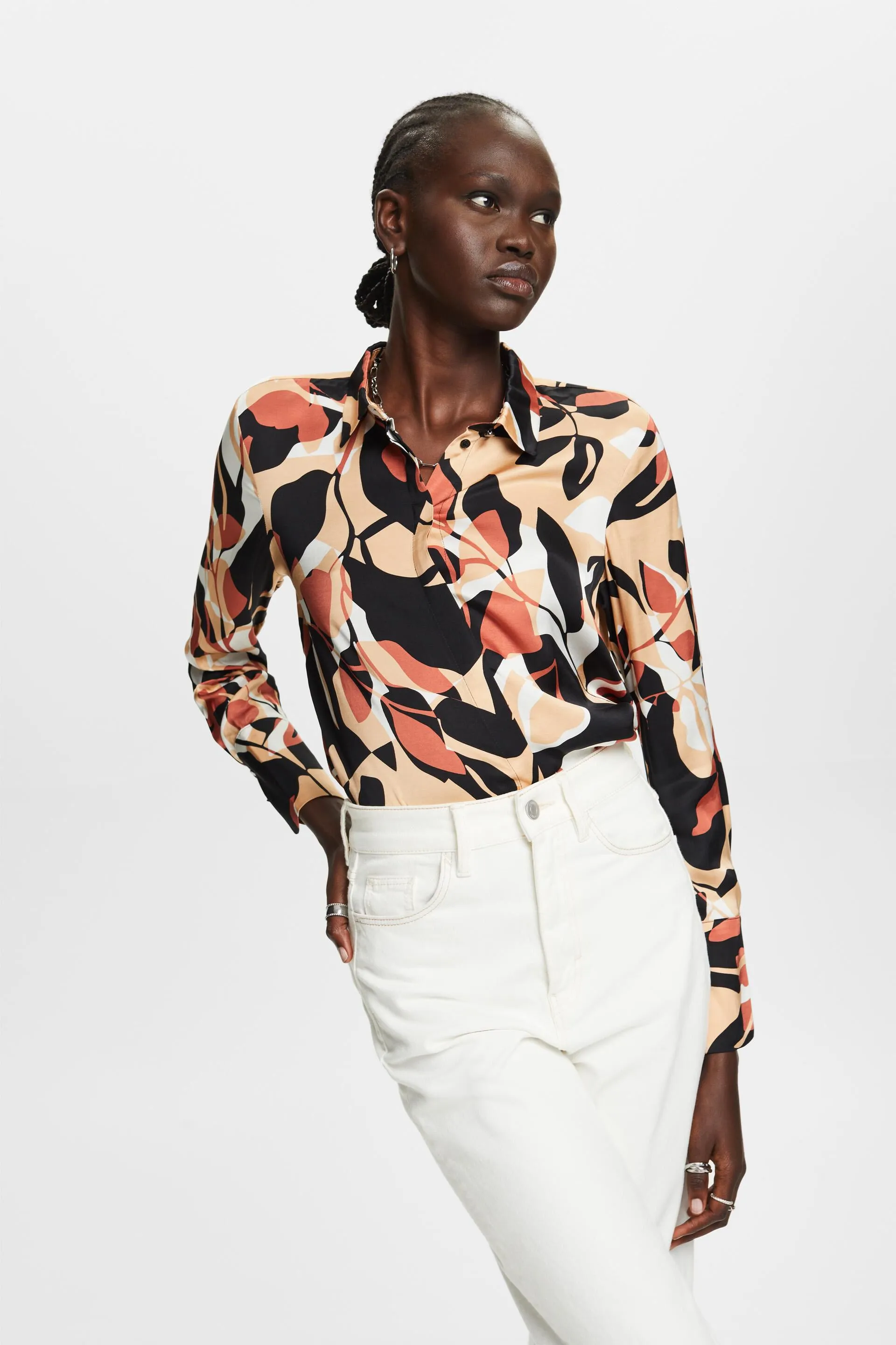 Blusa de satén con estampado allover