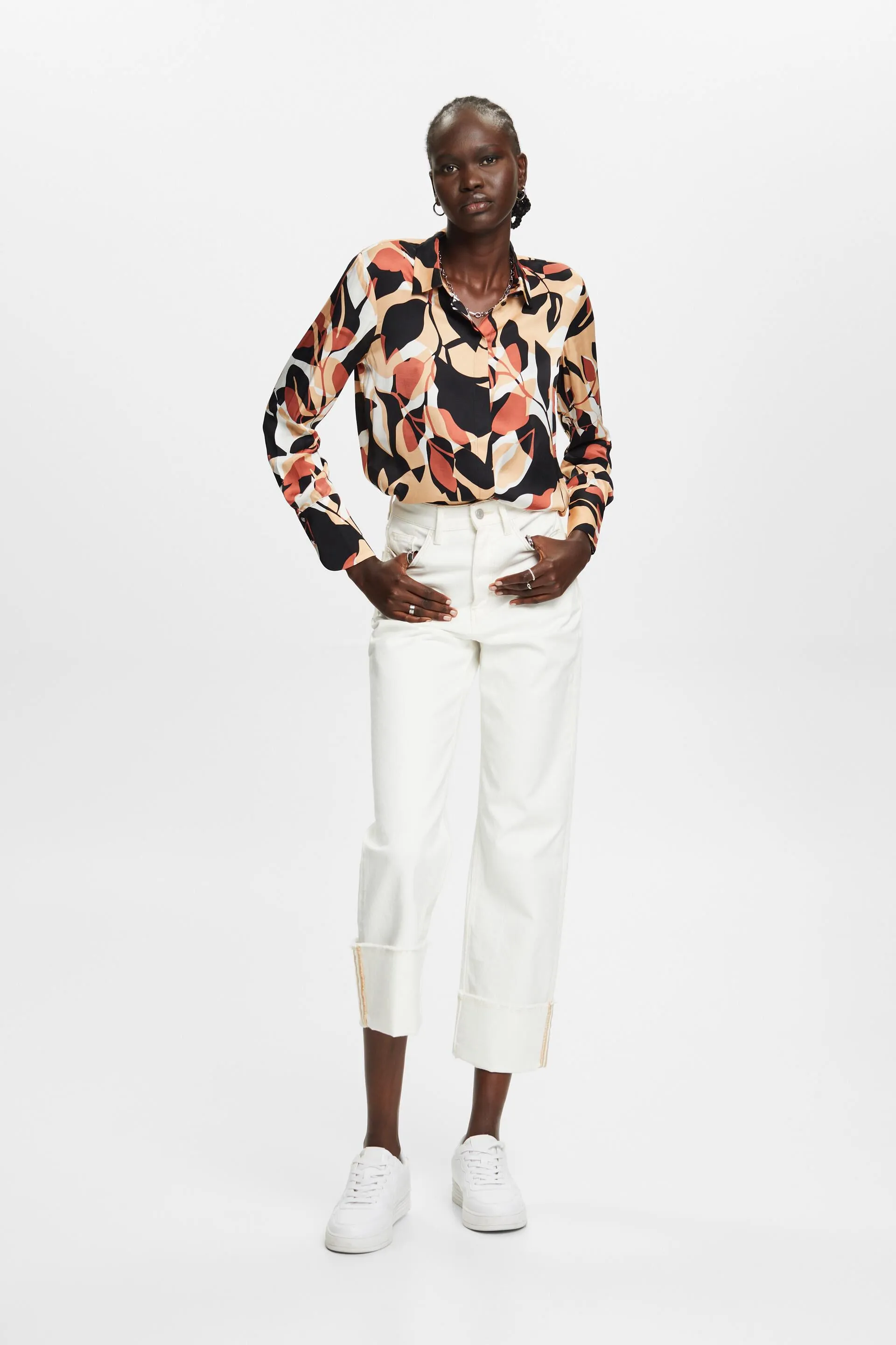 Blusa de satén con estampado allover