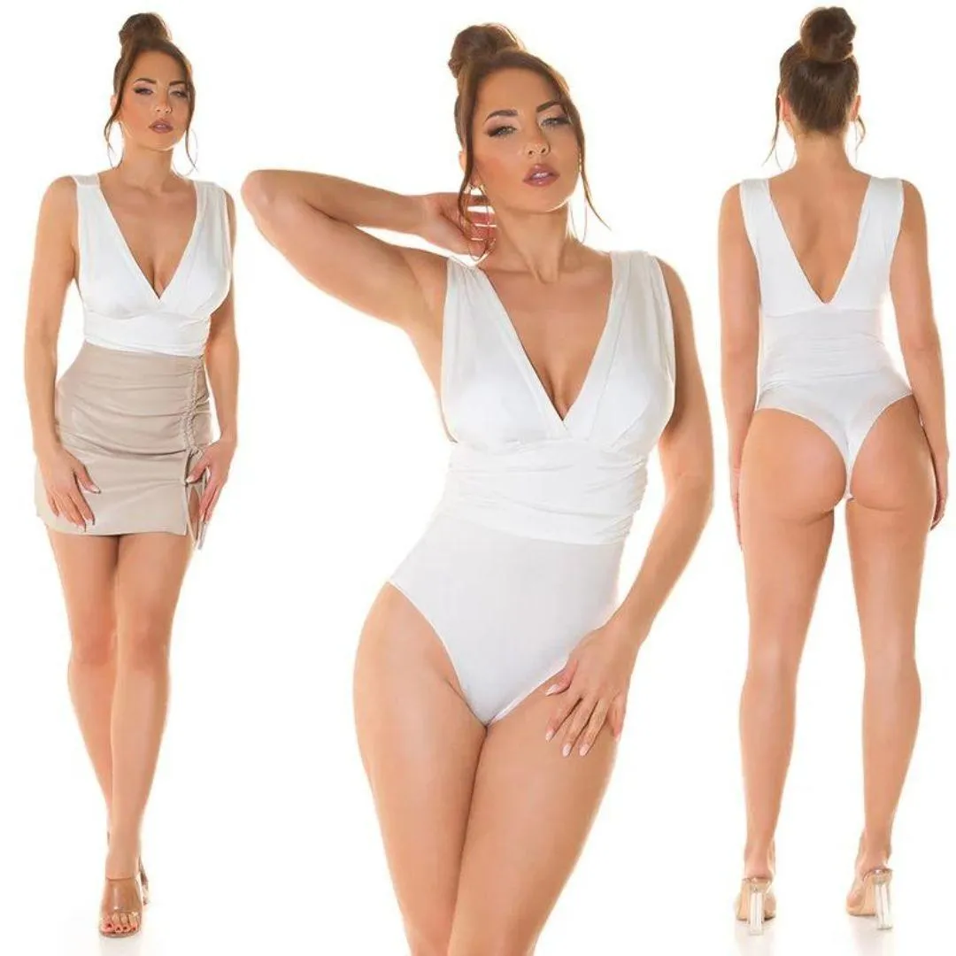 Body con cuello en pico blanco
