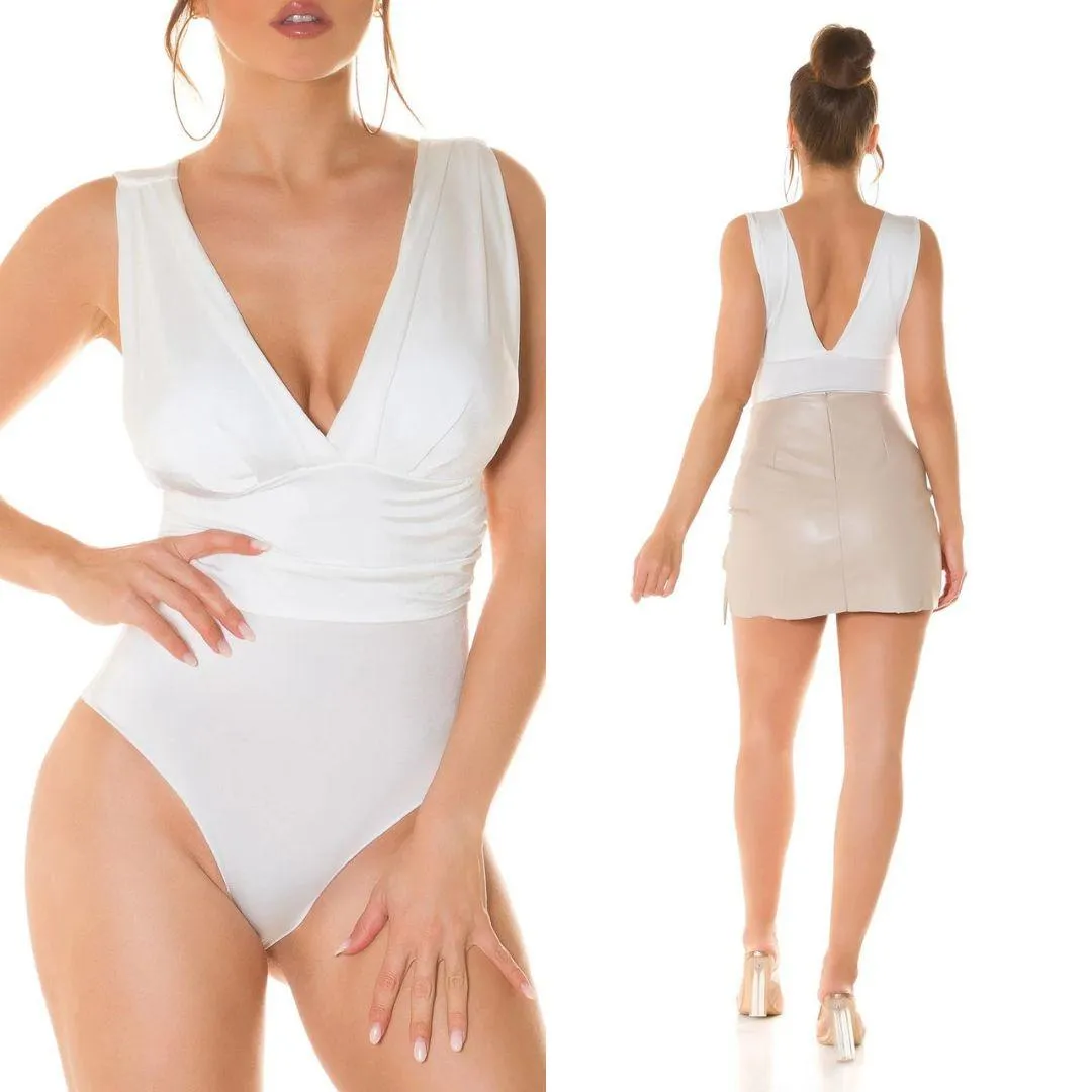 Body con cuello en pico blanco