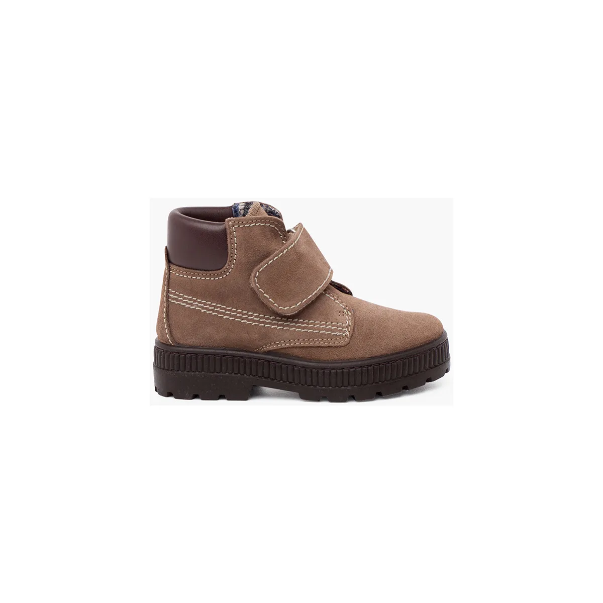 botas suela track cierre adherente pespuntes