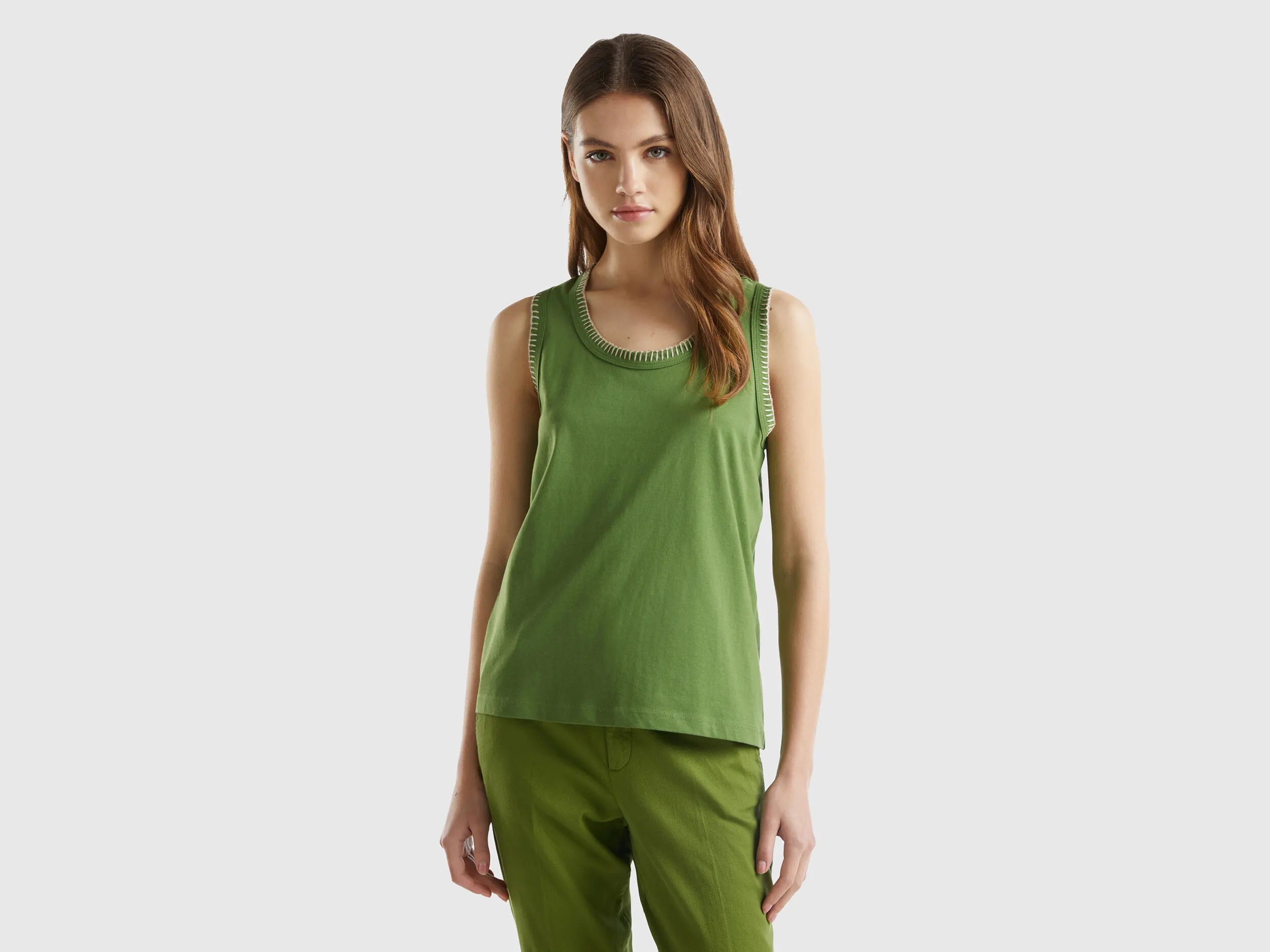 Camiseta de tirantes de algodón con cuello redondo
