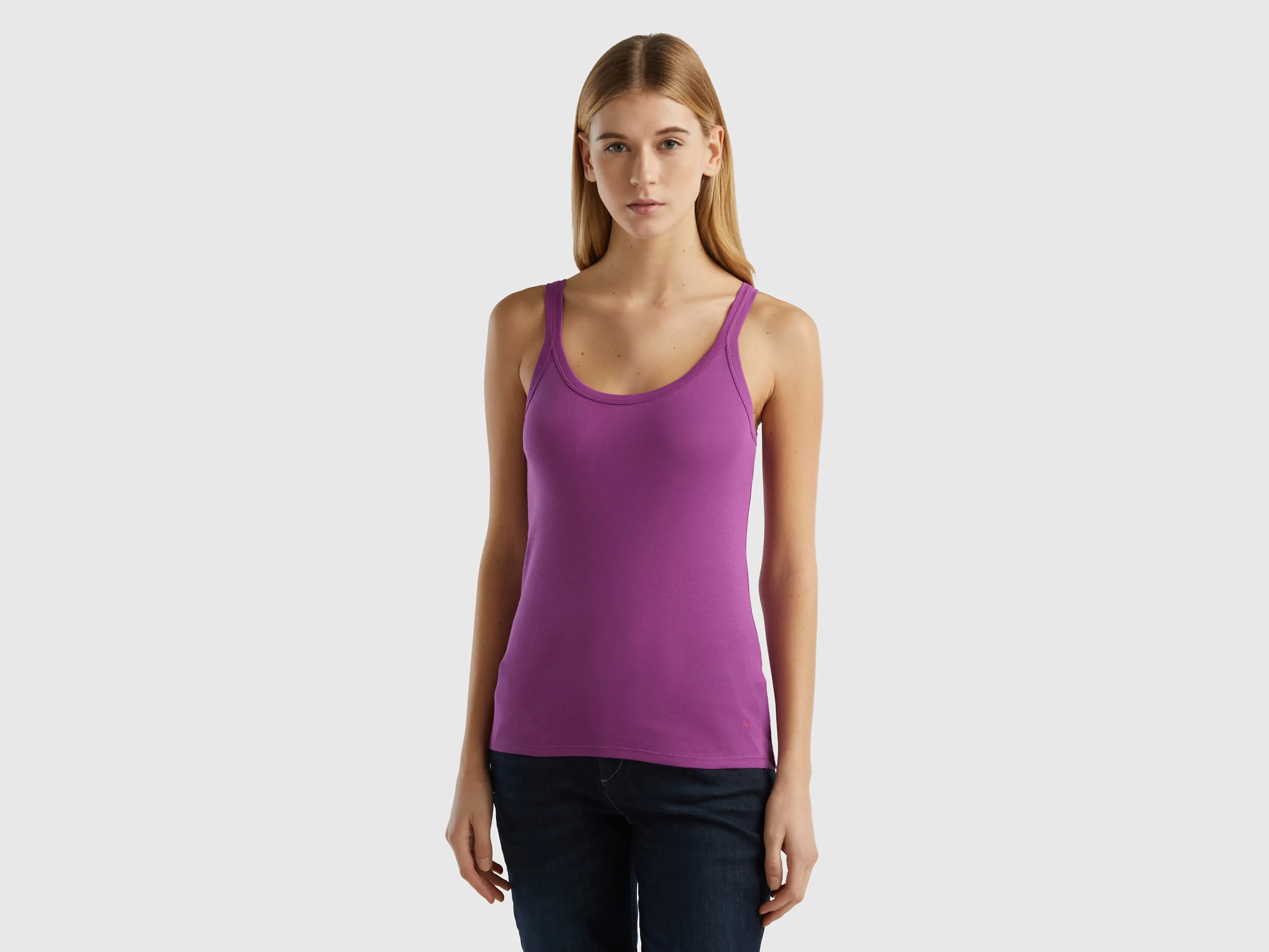 Camiseta de tirantes morada de 100 % algodón