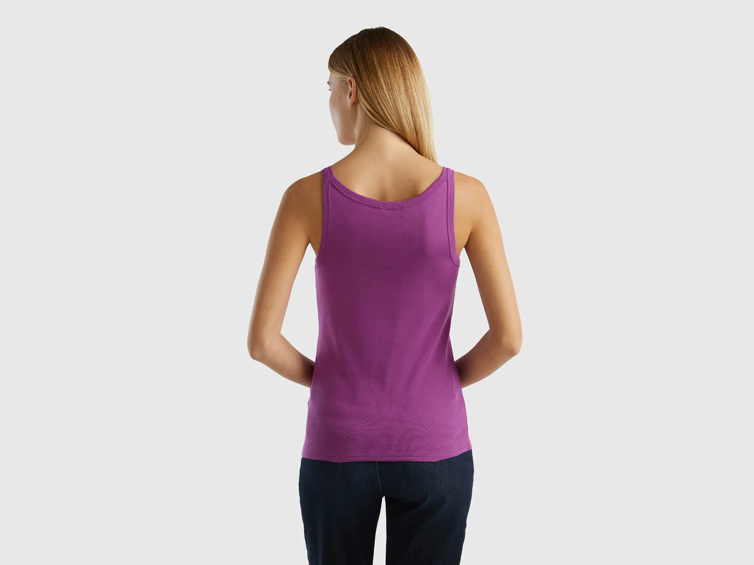 Camiseta de tirantes morada de 100 % algodón