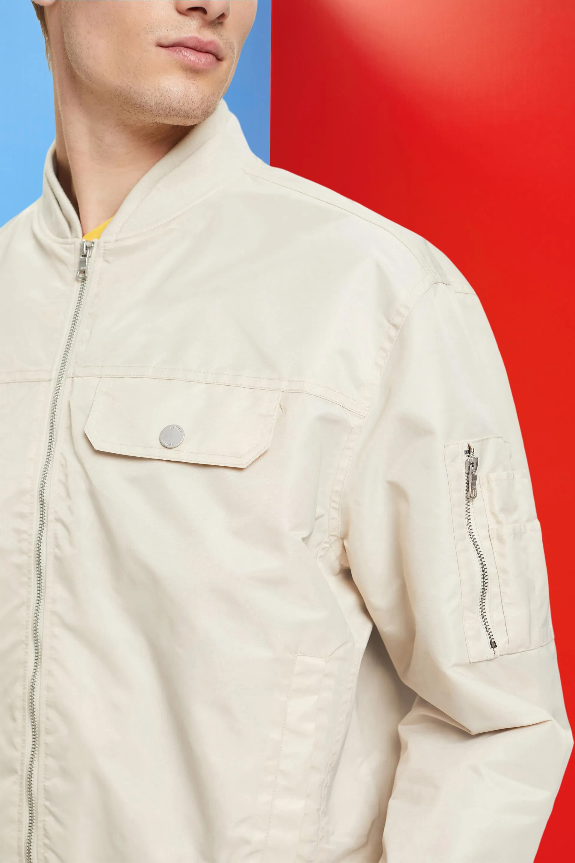 Cazadora estilo bomber
