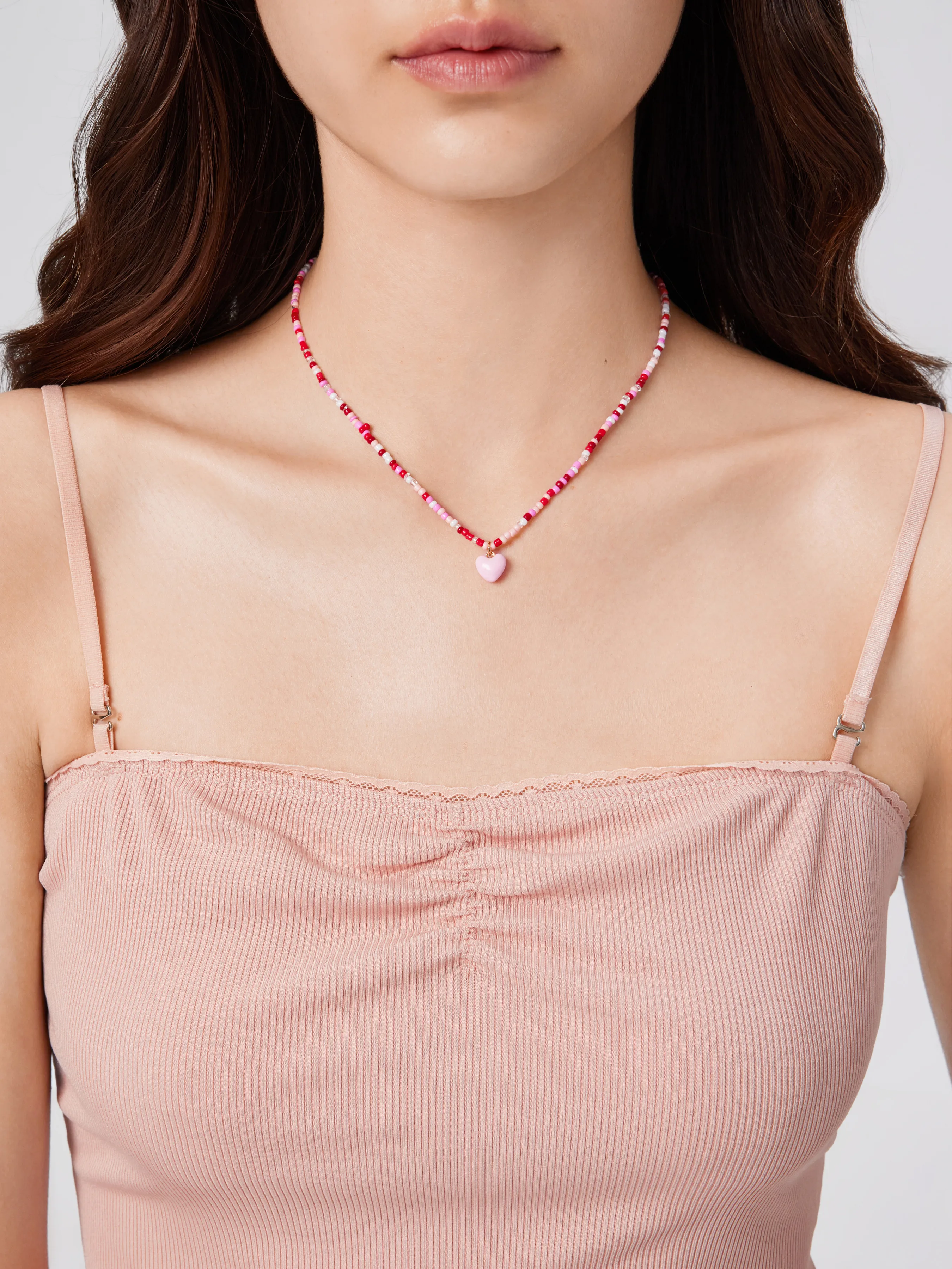 Collar de cuentas con forma de corazón
