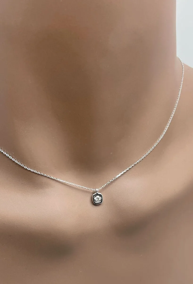 GARGANTILLA ORO BLANCO 18K MOTIVO CUADRADO CON BRILLANTE 243_ETTAAHHAP