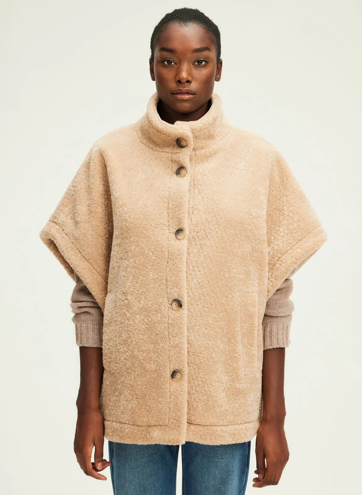 LUCILLE  CHAQUETA CON CUELLO ALTO EN BEIGE