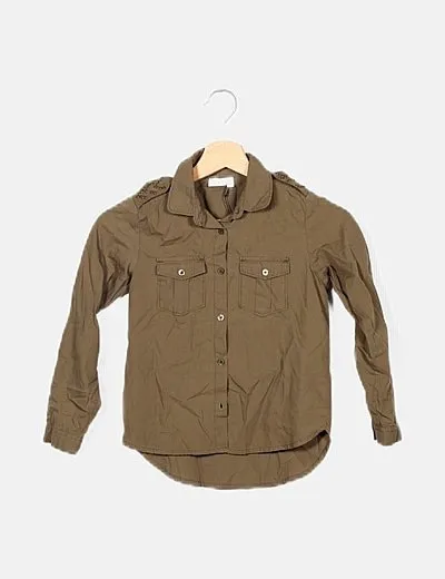 Name it Camisa verde caqui detalles tachas