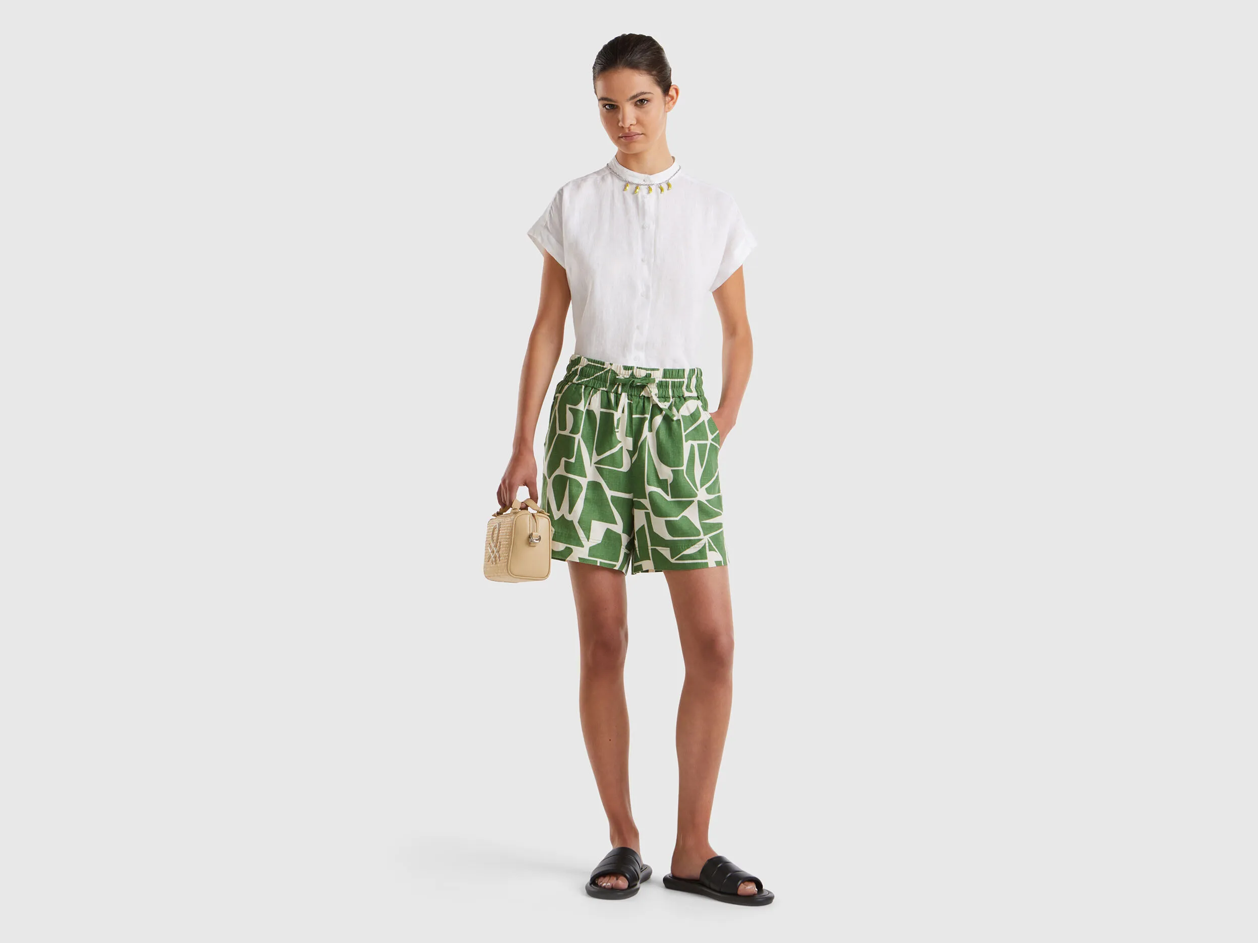 Pantalón corto de lino estampado