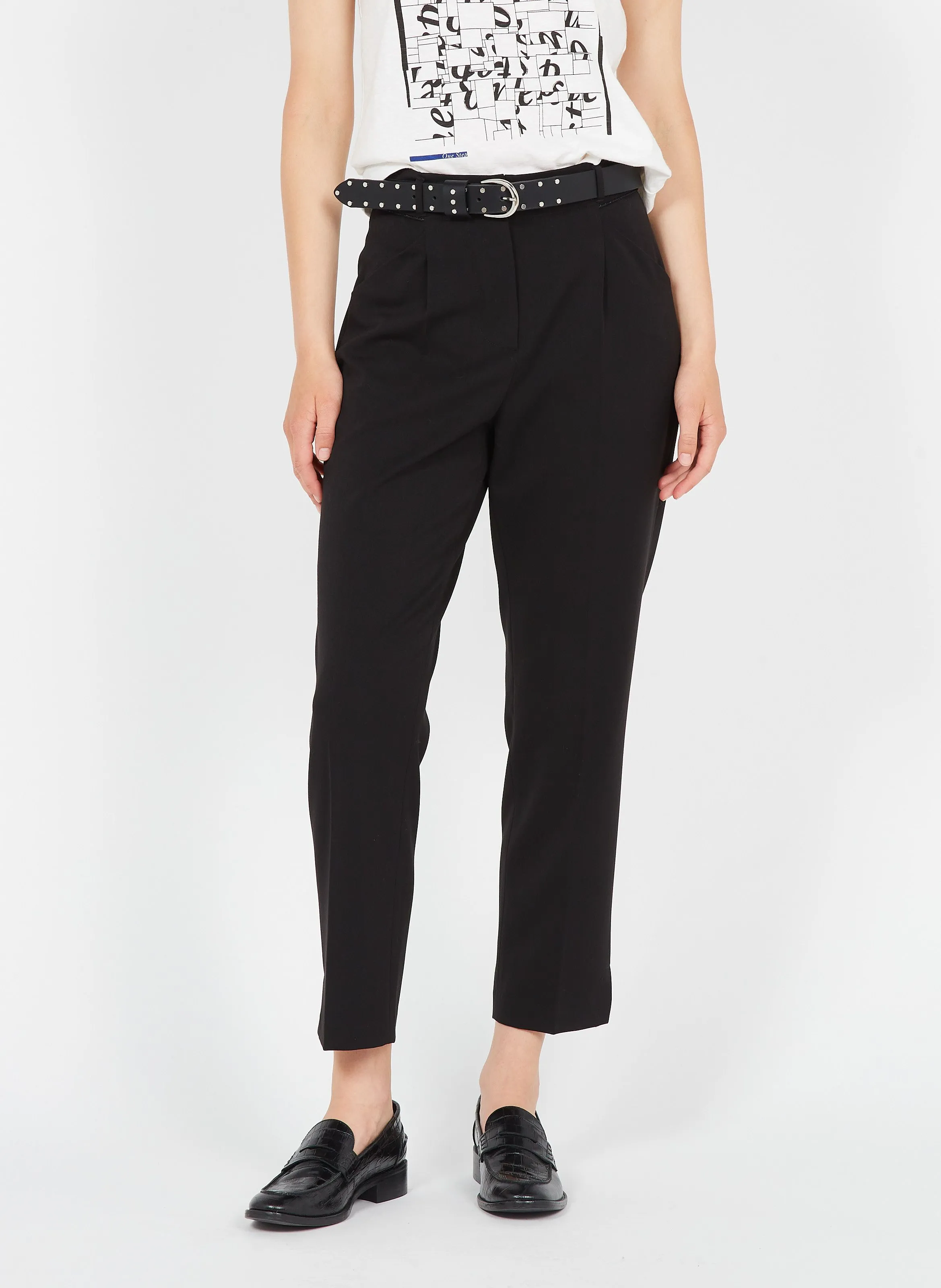Pantalón recto en negro
