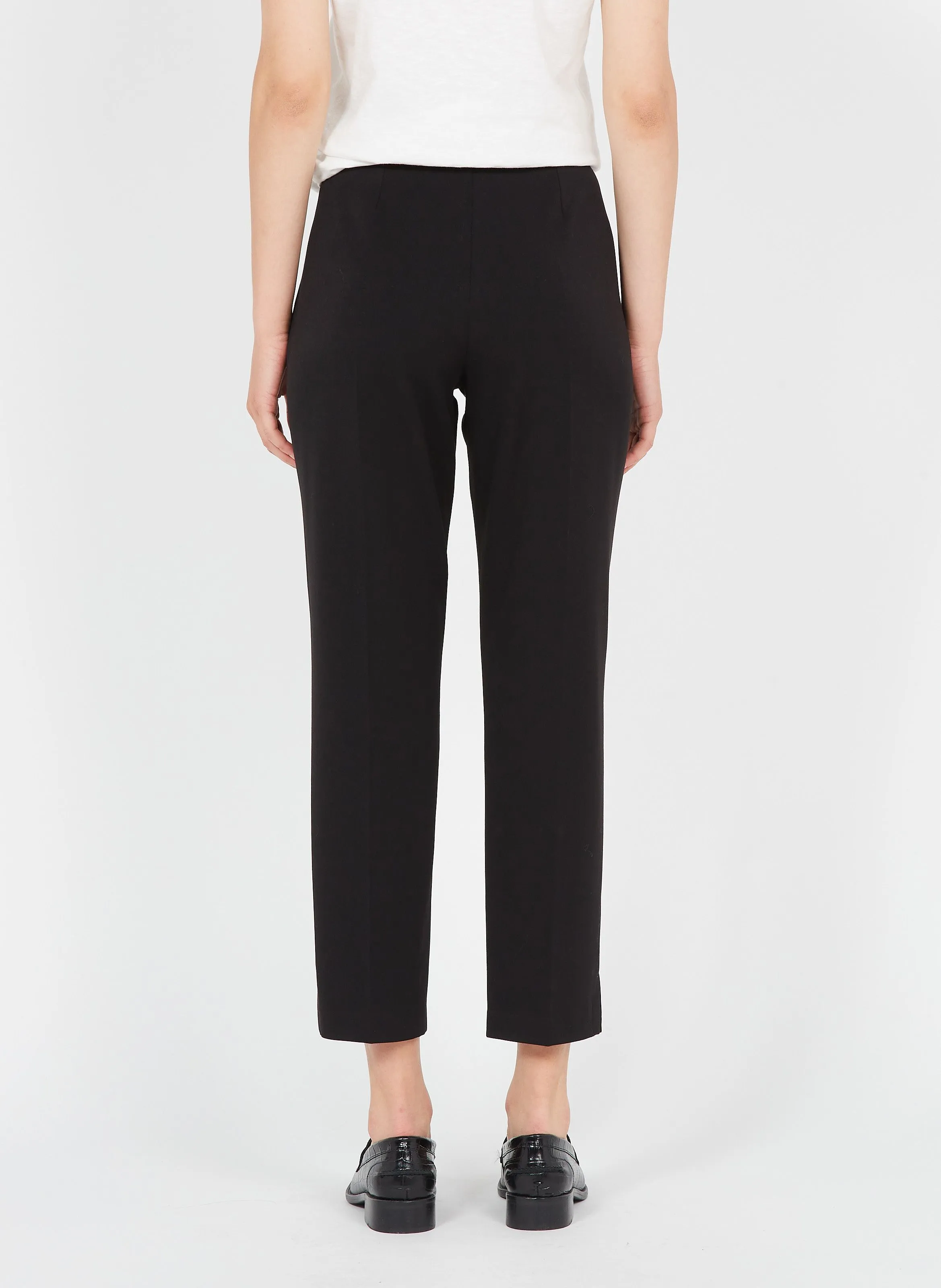 Pantalón recto en negro