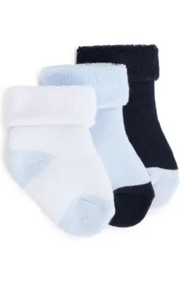 Paquete de tres pares de calcetines para bebé con planta de la marca