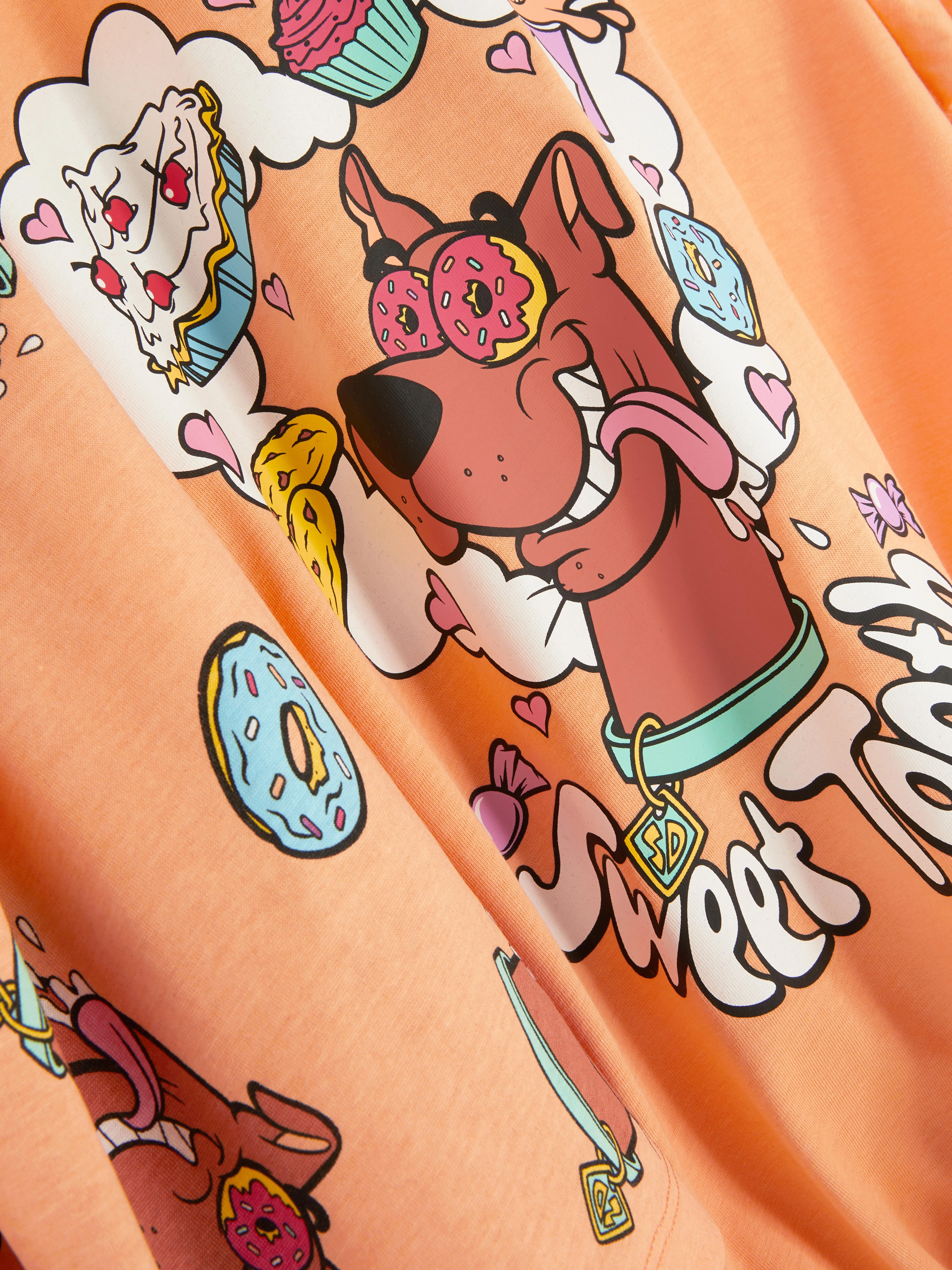 PIJAMA CORTO CON ESTAMPADO DE SCOOBYDOO