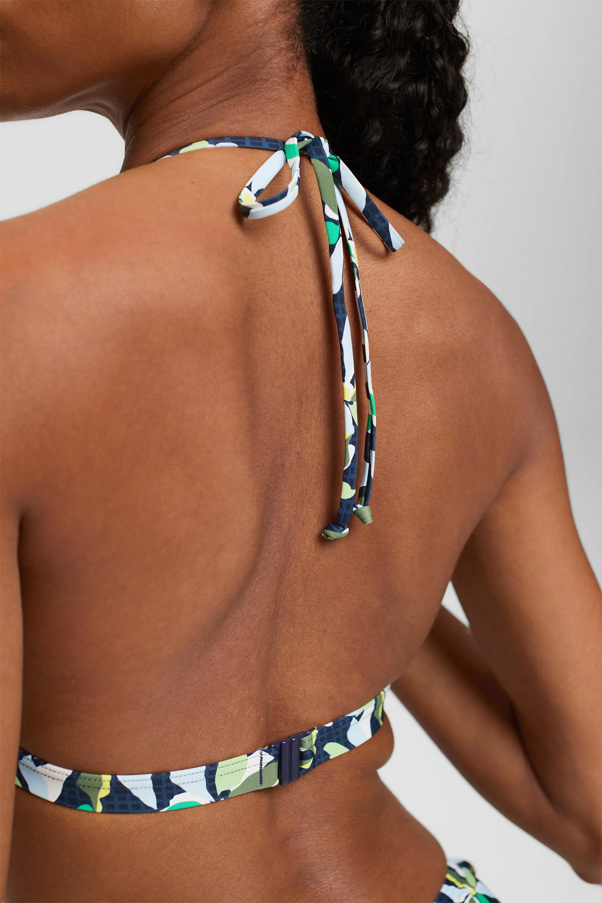 Top de bikini estampado con tirantes al cuello