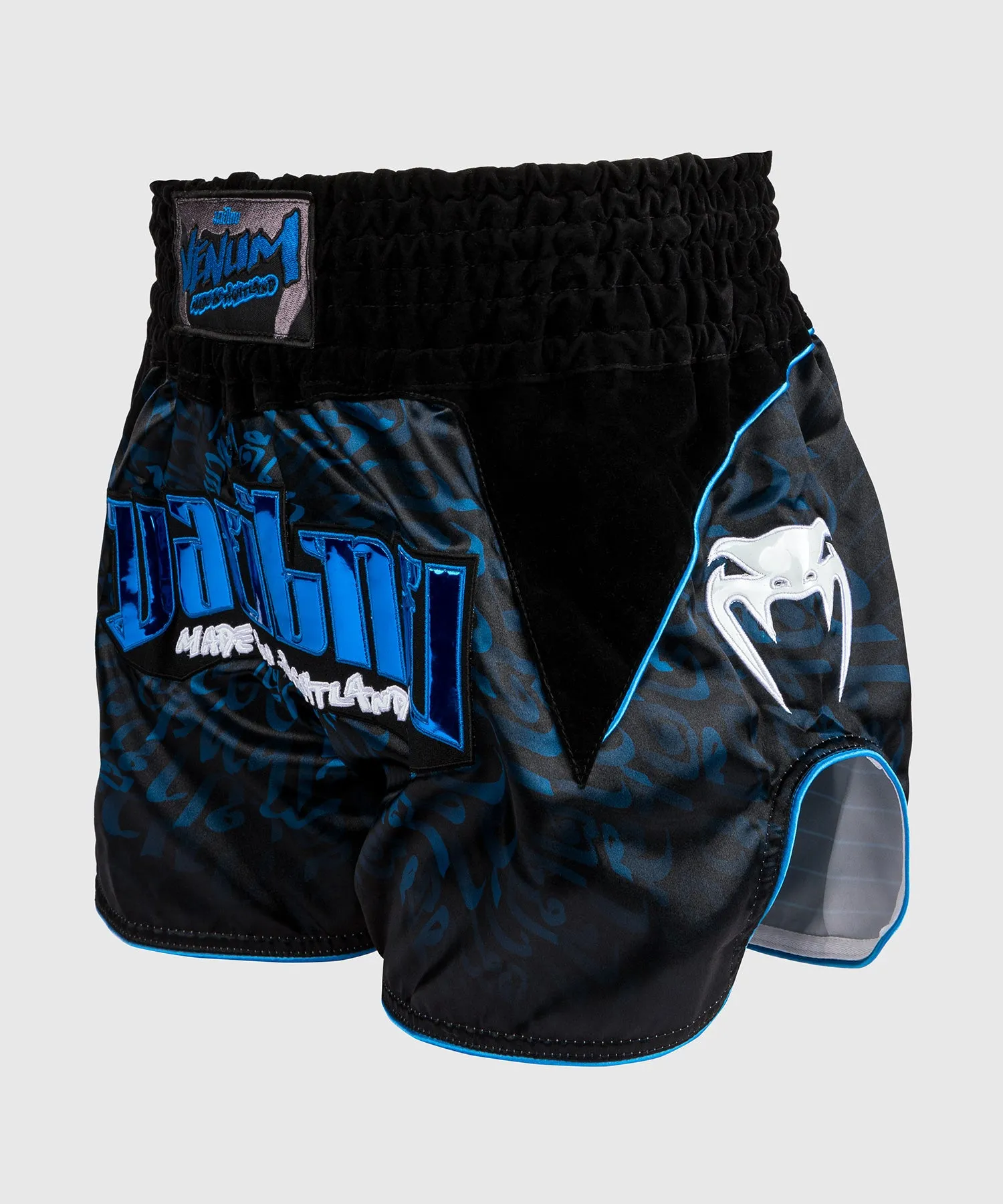 VENUM ATTACK PANTALONES CORTOS DE MUAY THAI  NEGRO/AZUL