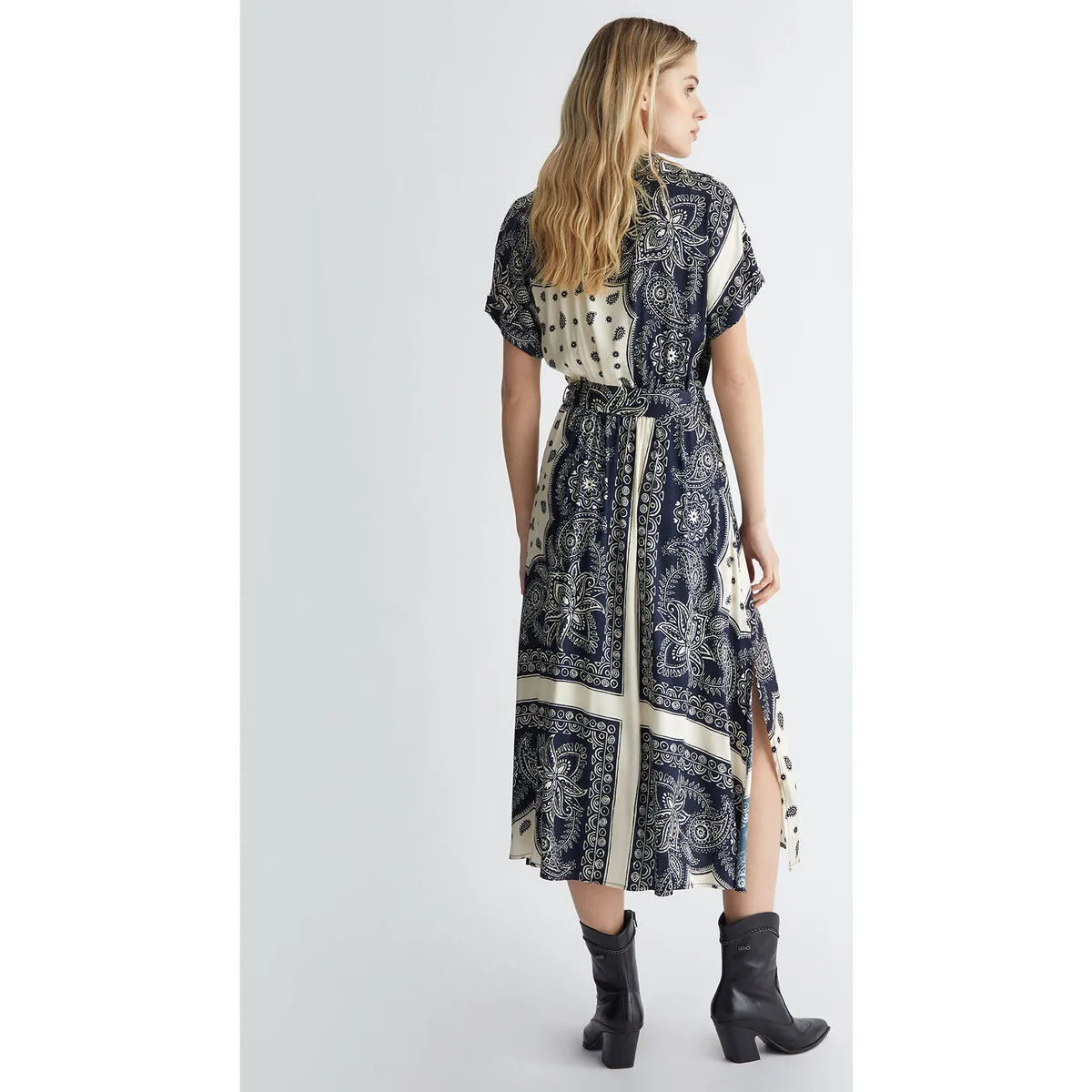 Vestido de raso estampado