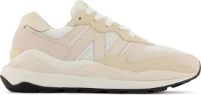 Zapatillas Urbanas Mujer New Balance 57/40 Beige